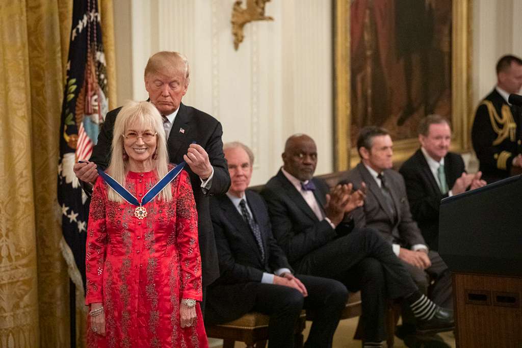 Trump presents Miriam Adelson with the Medal of Freedom