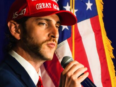 This photo shows Trump impressionist Shawn Faresh